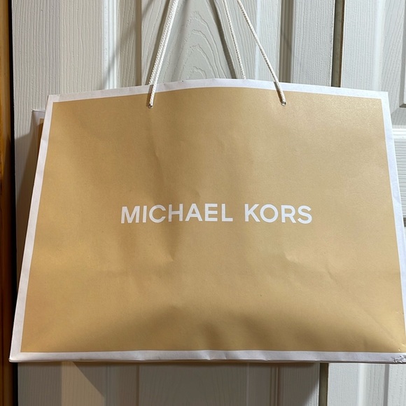 Michael Kors Palm Leaf Crossbody - Picture 1 of 6